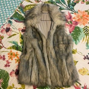 White House Black Market faux fur vest size small/medium